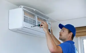 appliances xpert team repairing ac service in greater noida